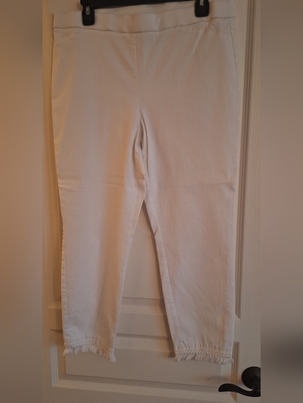 Style & Co. White Cropped Fringe Hem Pants